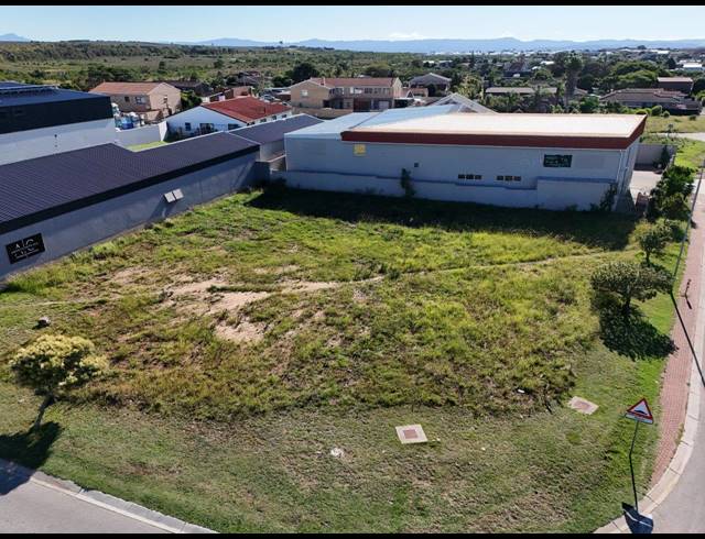 1,097M² VACANT LAND FOR SALE IN FOUNTAINS ESTATE